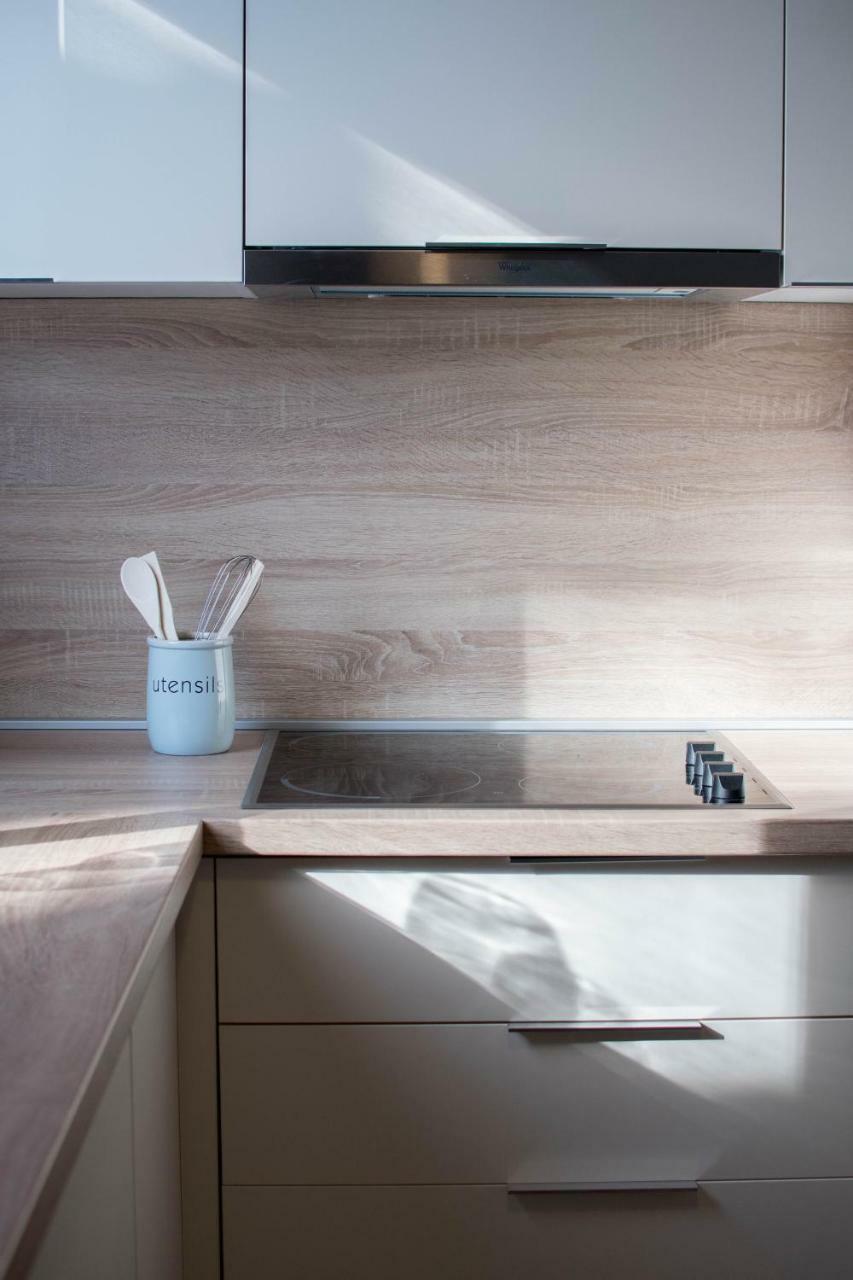 App Lov Apartment Umag Luaran gambar